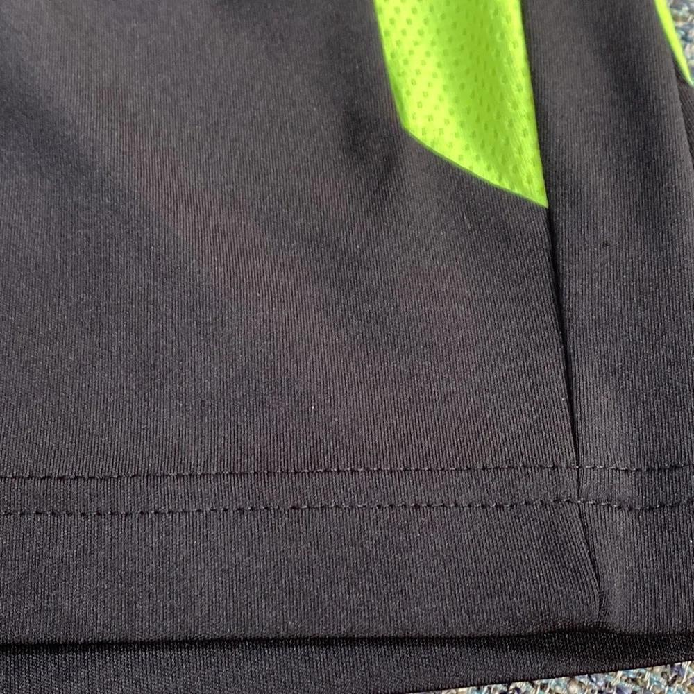 Tek Gear Pull-up Athletic Black Shorts, Unisex Size M (10/12)